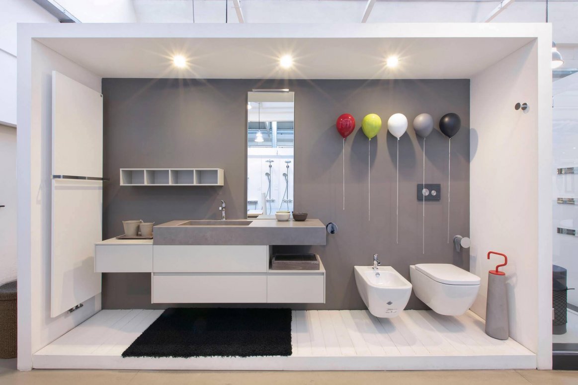 Mobile e specchio Idea Group | Sanitari Duravit | Radiatori Zehnder